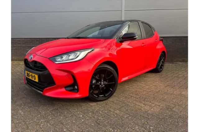 Toyota Yaris (2024) thumbnail 1