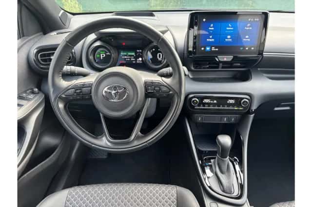 Toyota Yaris (2024) thumbnail 4