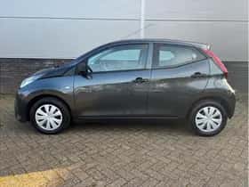 Toyota Aygo (2020) thumbnail 4