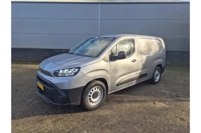 Toyota Proace (2024) thumbnail 1