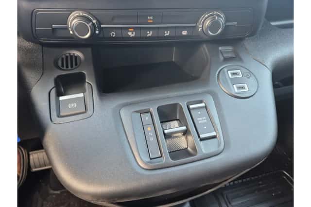 Toyota Proace (2024) thumbnail 5