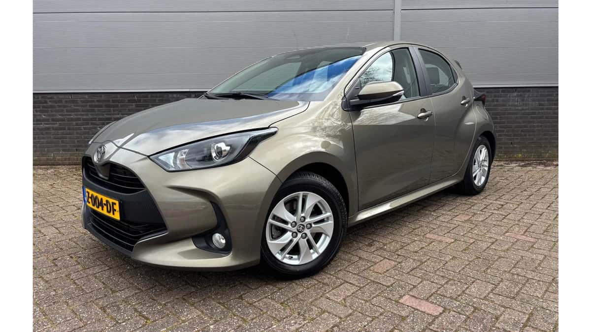 Toyota Yaris (2024) — foto 1