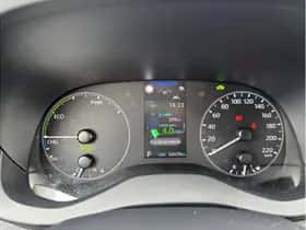 Toyota Yaris (2024) thumbnail 3