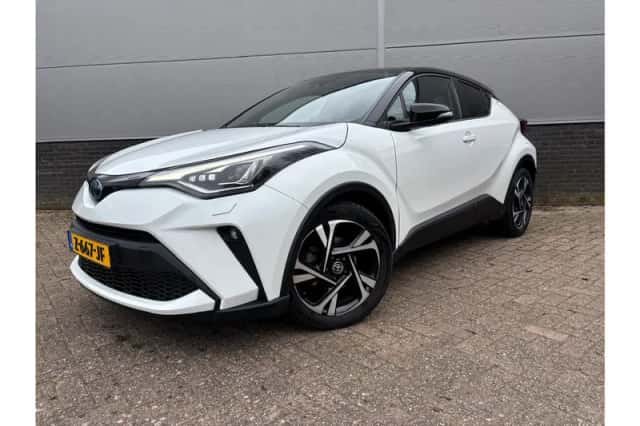 Toyota C-HR (2023) thumbnail 1