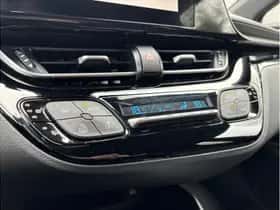 Toyota C-HR (2023) thumbnail 13