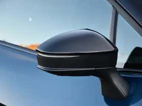 Toyota C-HR thumbnail 14
