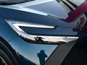 Toyota C-HR thumbnail 20