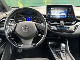 Toyota C-HR thumbnail 4