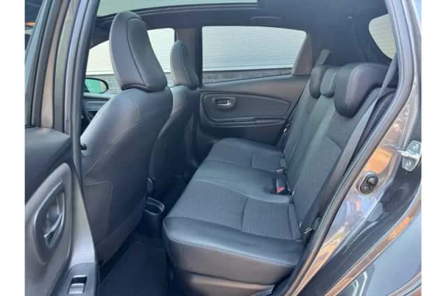 Toyota Yaris (2018) thumbnail 5