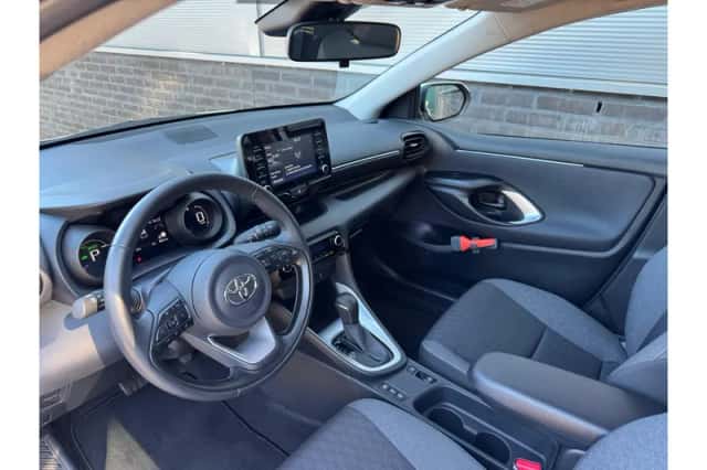 Toyota Yaris (2023) thumbnail 5
