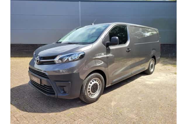 Toyota Proace (2024) thumbnail 1