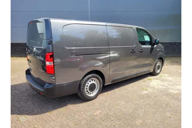 Toyota Proace (2024) thumbnail 3