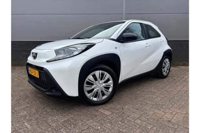 Toyota Aygo X (2025) thumbnail 1