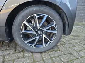 Toyota Yaris thumbnail 18