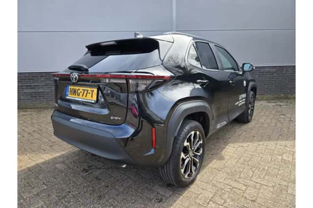 Toyota Yaris Cross (2025) thumbnail 2