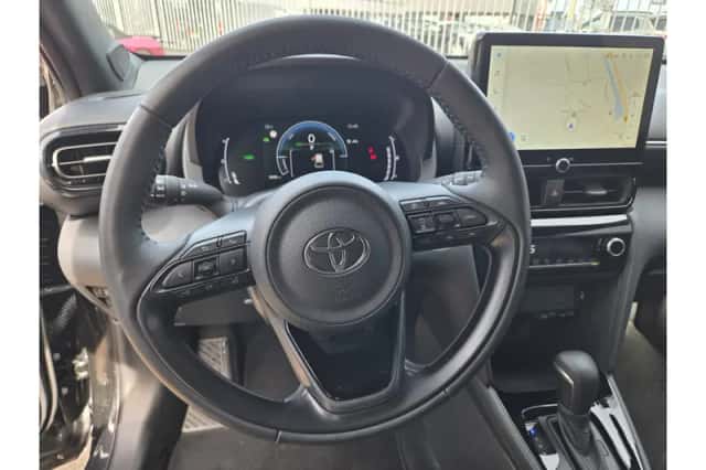 Toyota Yaris Cross (2025) thumbnail 3