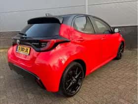 Toyota Yaris thumbnail 12