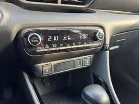 Toyota Yaris thumbnail 17