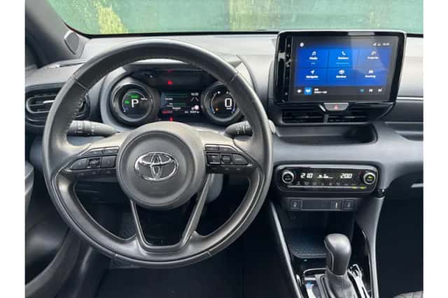 Toyota Yaris (2022) thumbnail 4