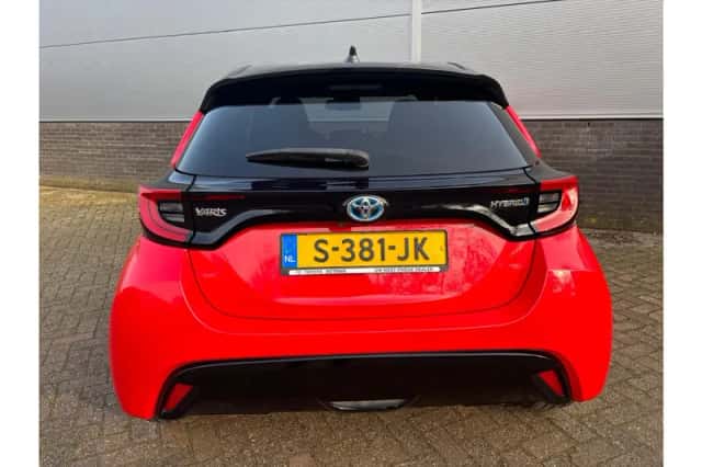 Toyota Yaris (2022) thumbnail 6