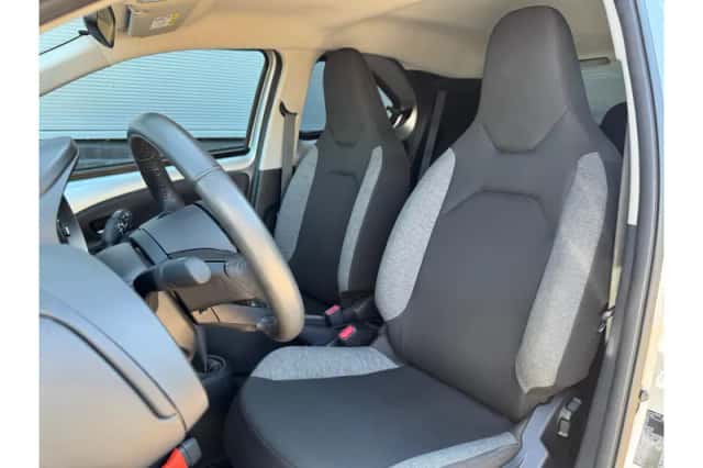 Toyota Aygo X (2022) thumbnail 4