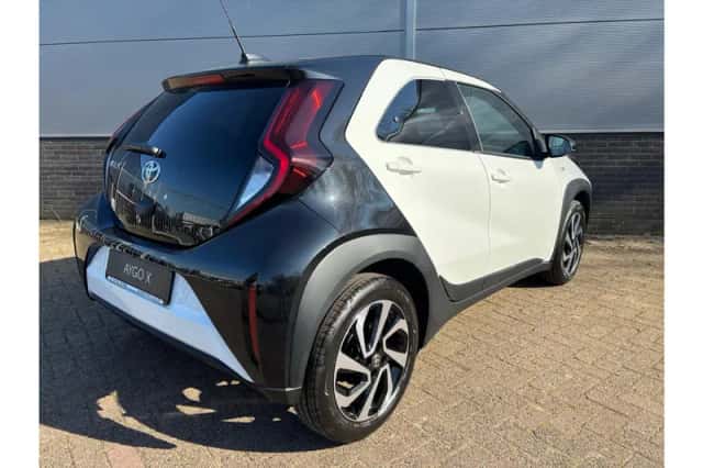 Toyota Aygo X (2025) thumbnail 2