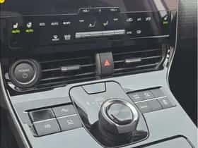 Toyota bZ4X thumbnail 10