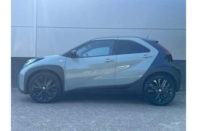 Toyota Aygo X (2025) thumbnail 2