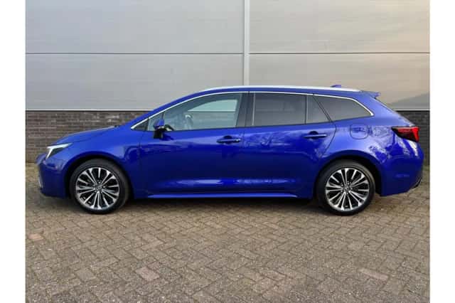 Toyota Corolla (2025) thumbnail 2