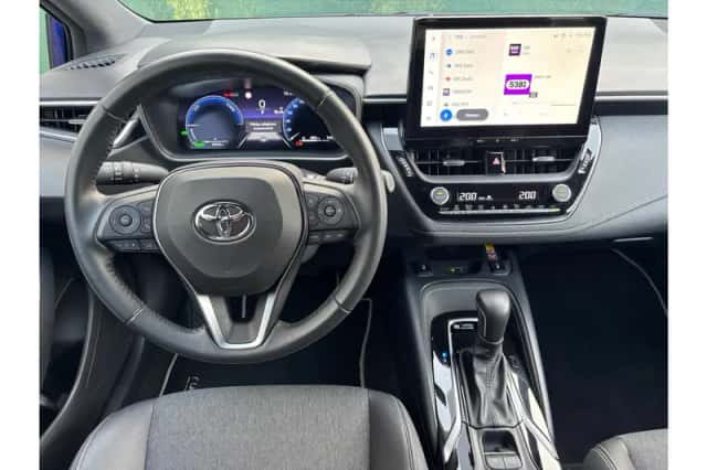 Toyota Corolla (2025) thumbnail 4