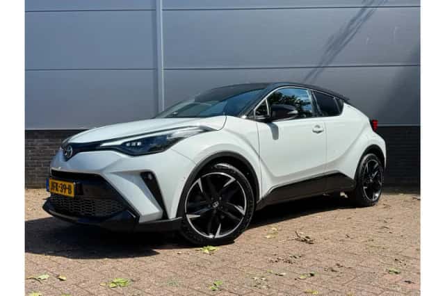 Toyota C-HR (2023) thumbnail 1