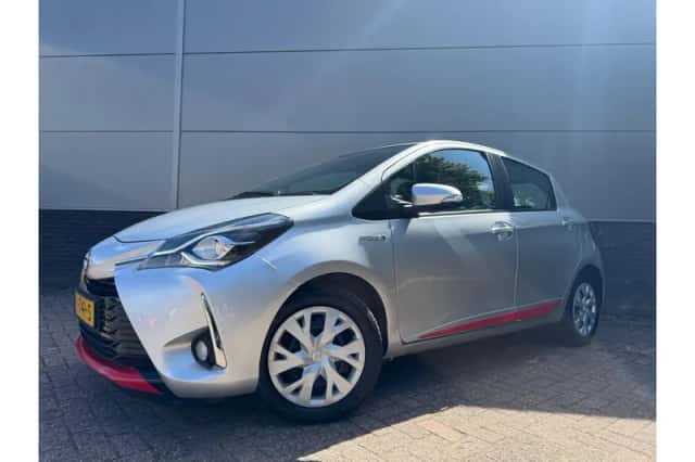 Toyota Yaris (2017) thumbnail 1