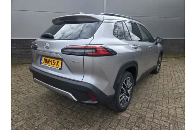 Toyota Corolla (2025) thumbnail 2