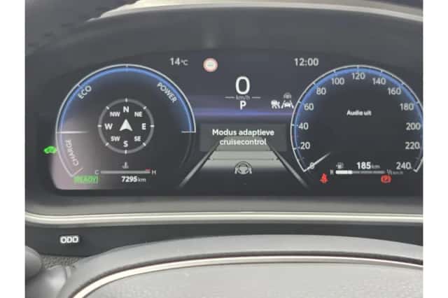 Toyota Corolla (2025) thumbnail 3