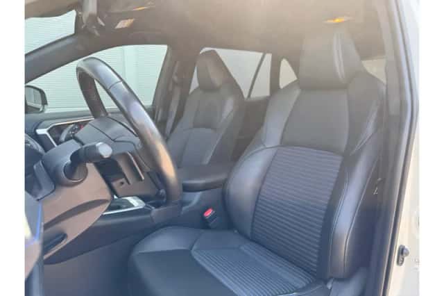 Toyota RAV4 (2022) thumbnail 5