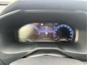 Toyota RAV4 (2024) thumbnail 3