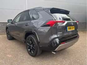 Toyota RAV4 (2024) thumbnail 5