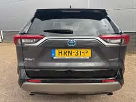 Toyota RAV4 (2024) thumbnail 6
