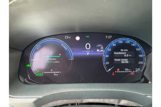 Toyota Yaris (2025) thumbnail 3