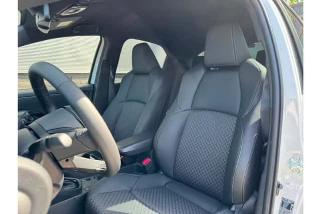 Toyota Yaris (2025) thumbnail 5
