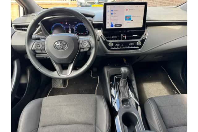 Toyota Corolla (2024) thumbnail 6
