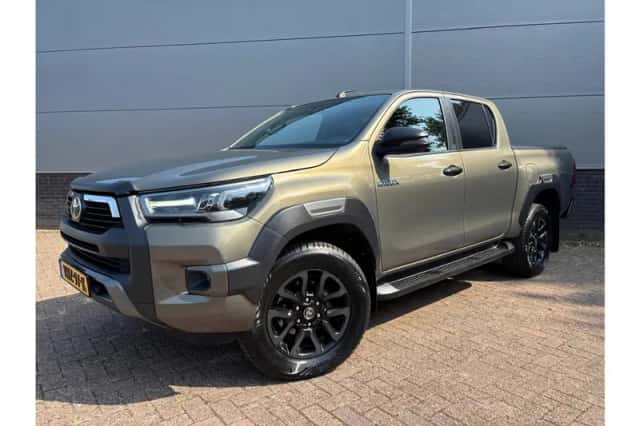 Toyota Hilux (2021) thumbnail 1