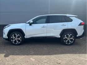 Toyota RAV4 (2025) thumbnail 2