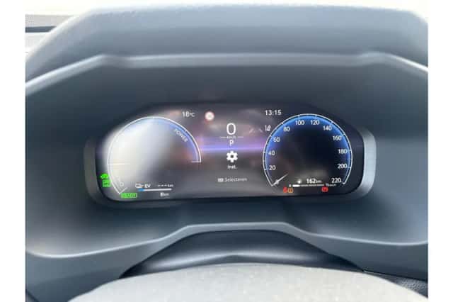 Toyota RAV4 (2025) thumbnail 3
