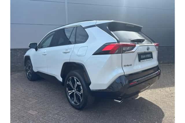 Toyota RAV4 (2025) thumbnail 5