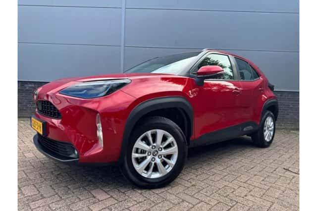 Toyota Yaris Cross (2024) thumbnail 1