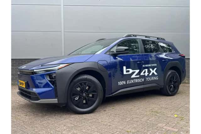 Toyota bZ4X (2026) thumbnail 1