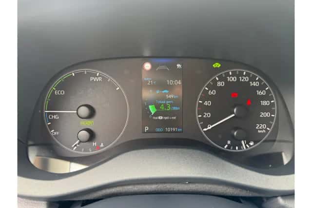 Toyota Yaris (2025) thumbnail 3