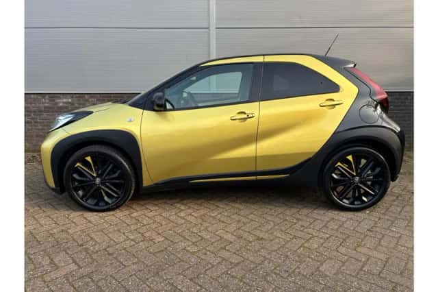 Toyota Aygo X (2023) thumbnail 2