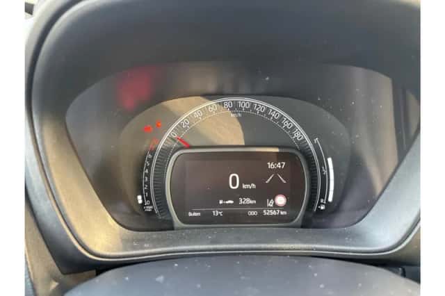 Toyota Aygo X (2023) thumbnail 3